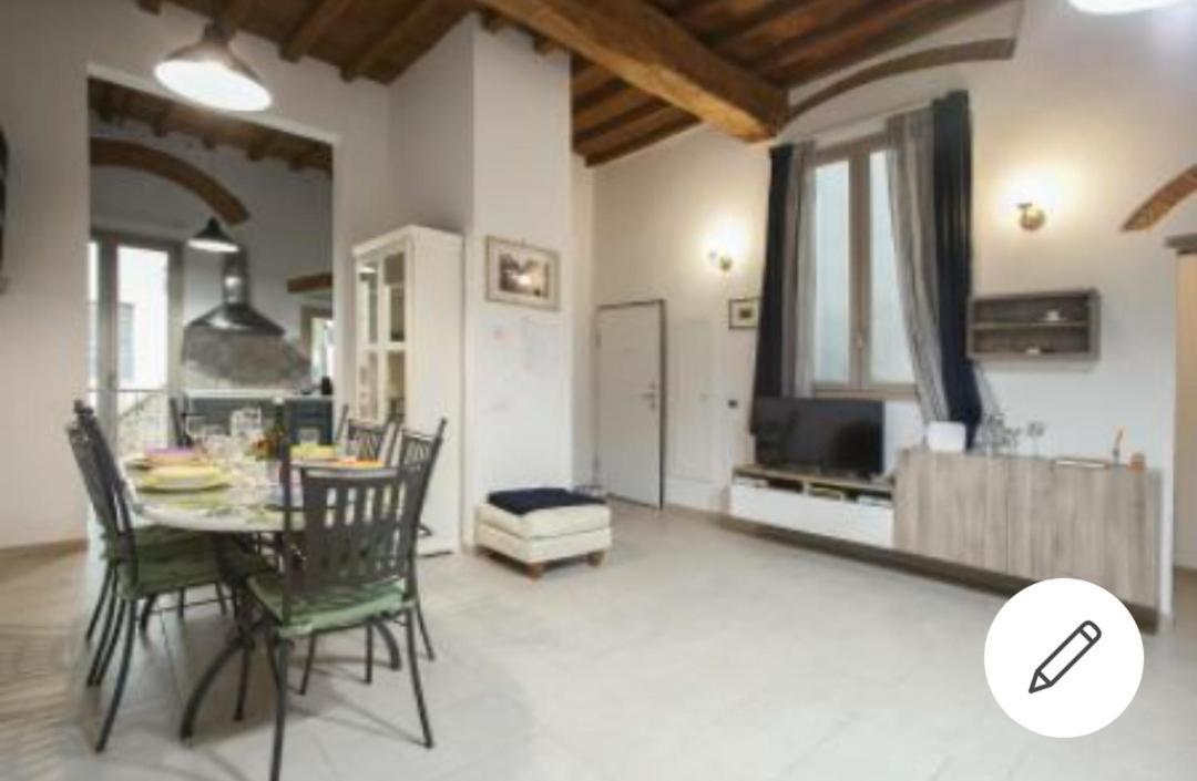 Lg House With Balcony Near Ponte Vecchio Lägenhet Florens Exteriör bild